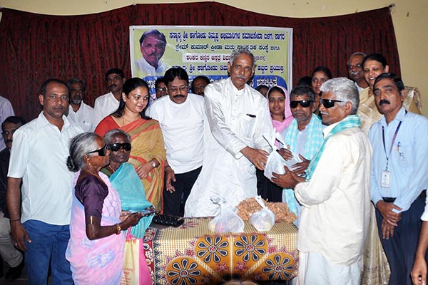 ನೇತ್ರ ಶಿಬಿರಗಳು ಹೆಚ್ಚು ಆಯೋಜಿಸುವುದರಿಂದ ಅಂಧತ್ವ ನಿವಾರಣೆಯಾಗುತ್ತದೆ: ಕಾಗೋಡು ತಿಮ್ಮಪ್ಪ